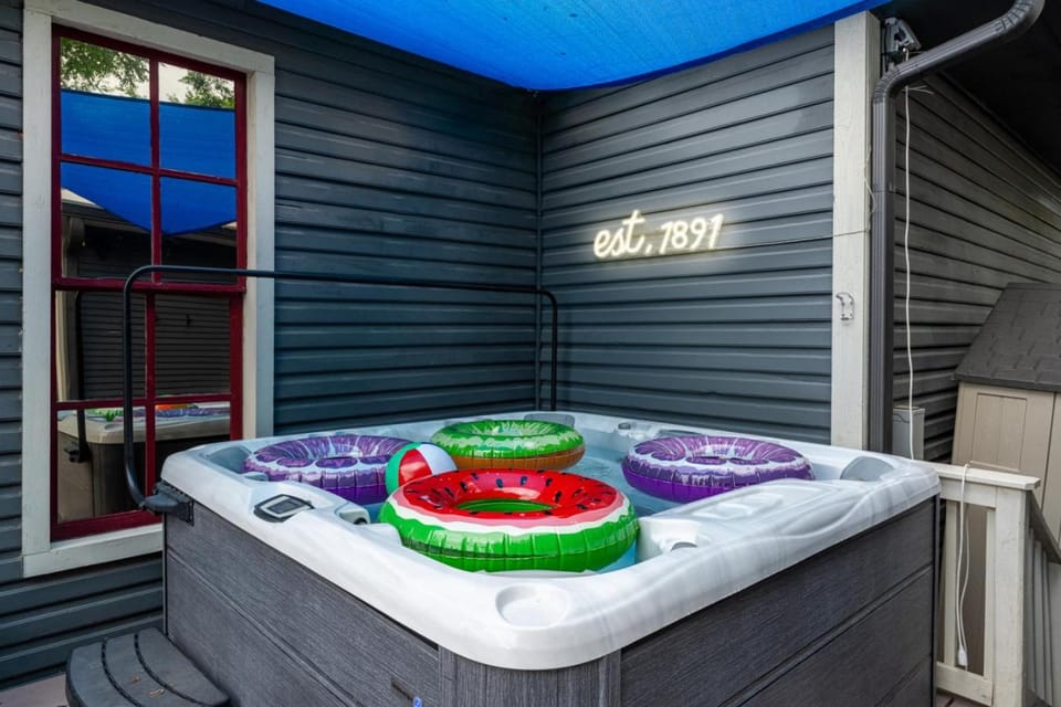 Hot Tub