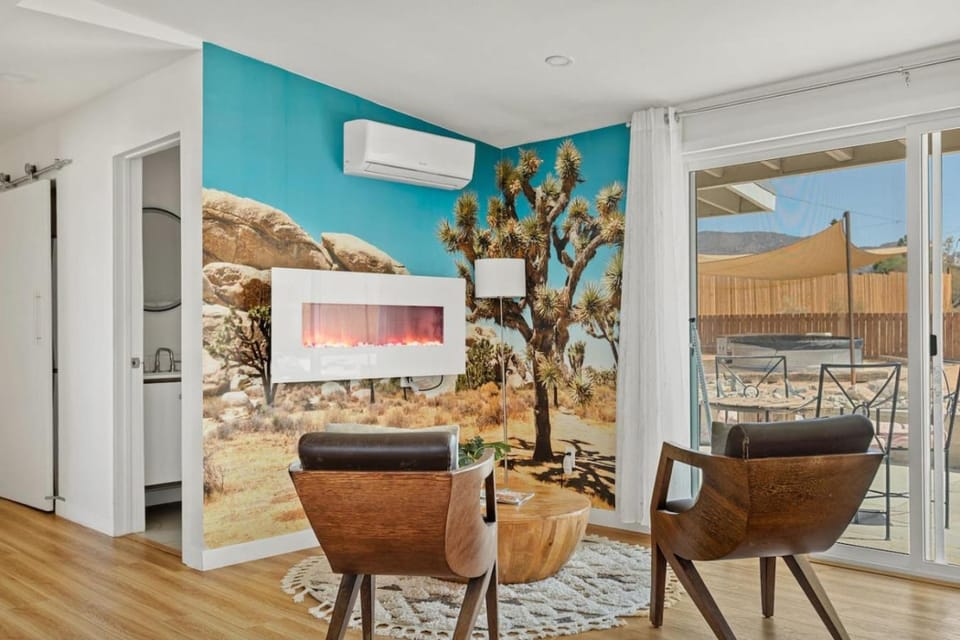 Bighorn Oasis with a Hot Tub House in Twentynine Palms