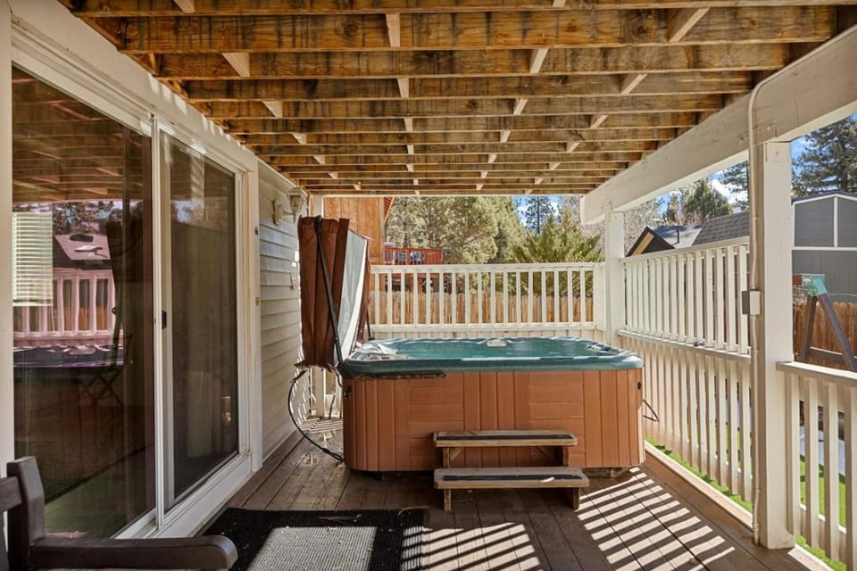 High Score Hideaway House in Big Bear