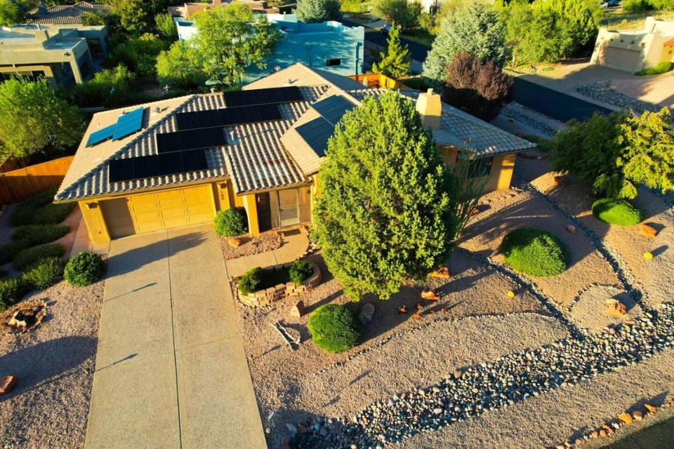 Indian Cliffs Getaway 3 bedroom with pool House in Sedona