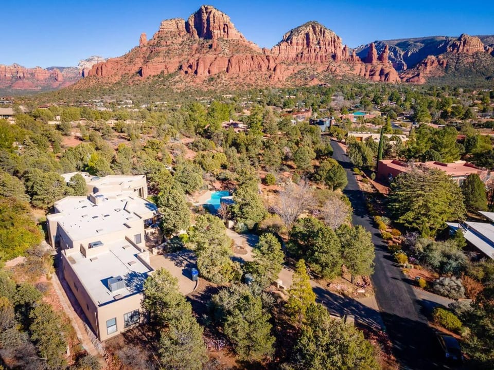 Rolling Sedona Paradise 4 Bdrm, 4.5 BA, Pool House in Sedona