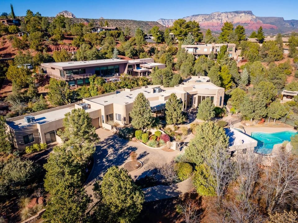 Rolling Sedona Paradise 4 Bdrm, 4.5 BA, Pool House in Sedona
