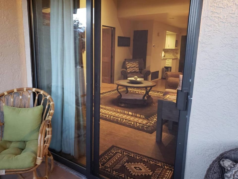 Johnnys Sedona Getaway 2 Primary Suites 2 Bath House in Village of Oak Creek