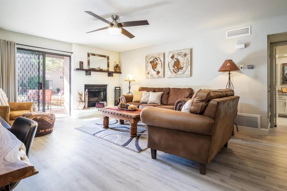 DreamWest Sedona Getaway - 3 Bdrm 2 Ba - Sleeps 6 House in Village of Oak Creek