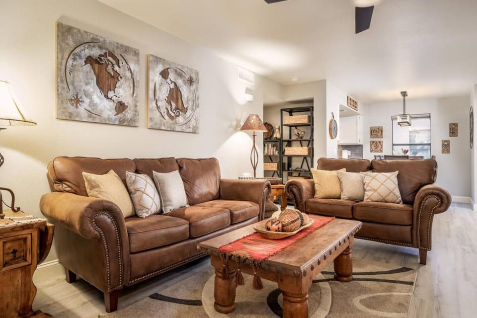 DreamWest Sedona Getaway - 3 Bdrm 2 Ba - Sleeps 6 House in Village of Oak Creek