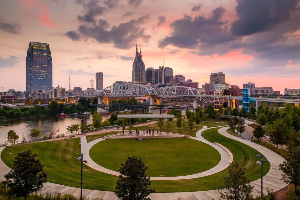 1 BDR Loft Near the Parthenon House in Nashville