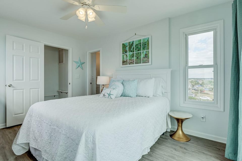 2284-B New River Inlet Rd House in North Topsail Beach