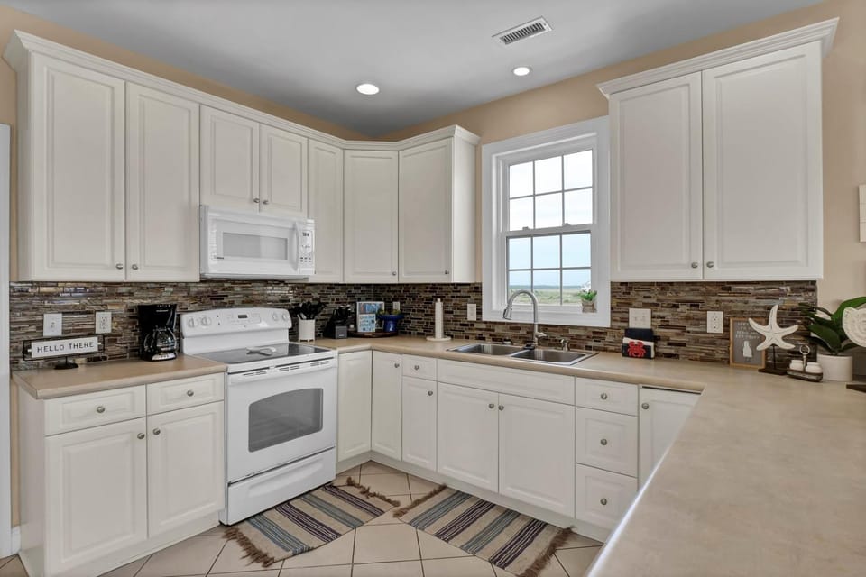 3739 Island Drive - Happy Ours House in North Topsail Beach