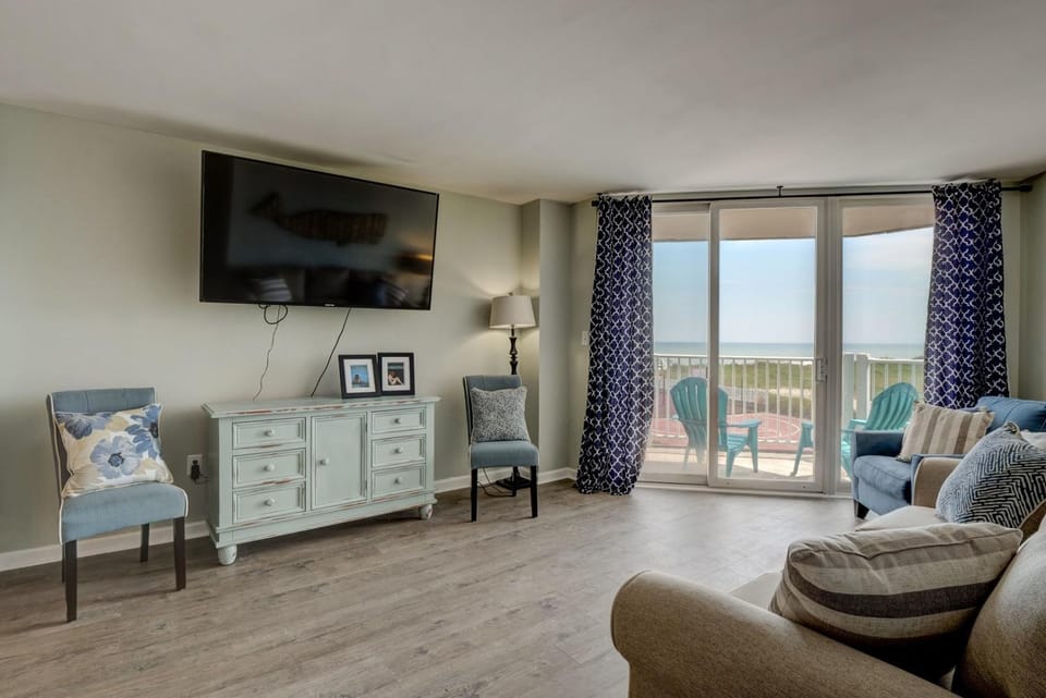 St Regis 1103 House in North Topsail Beach