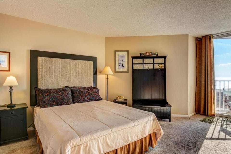 St Regis 1404 House in North Topsail Beach
