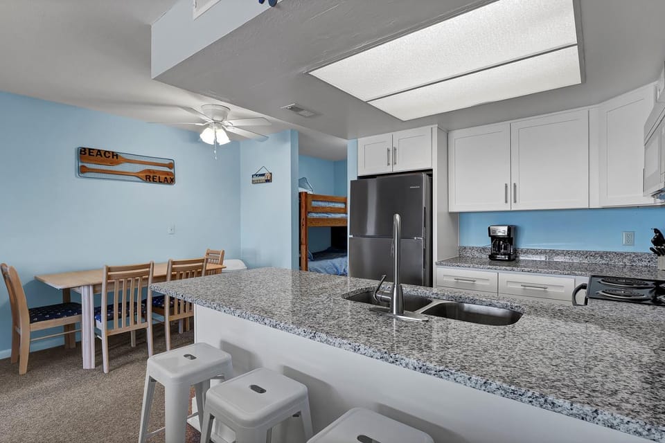Surf Condos 812 - Peace Of Paradise House in Surf City