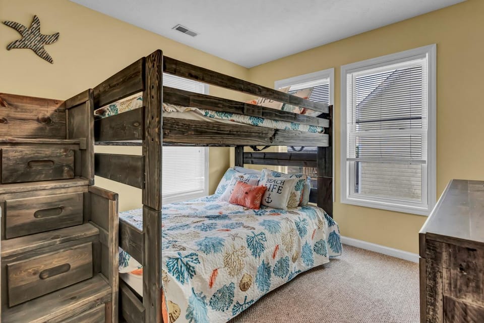 1011 S Topsail Drive House in Surf City