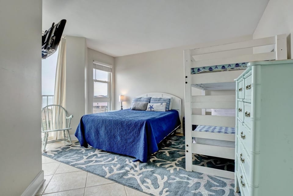 St Regis 1302 House in North Topsail Beach