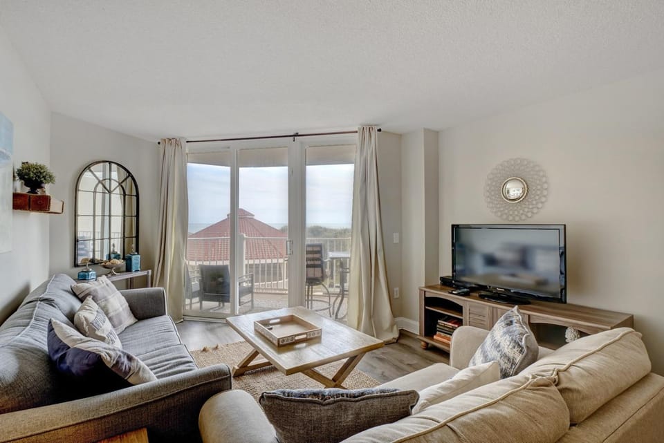 St Regis 1110 House in North Topsail Beach