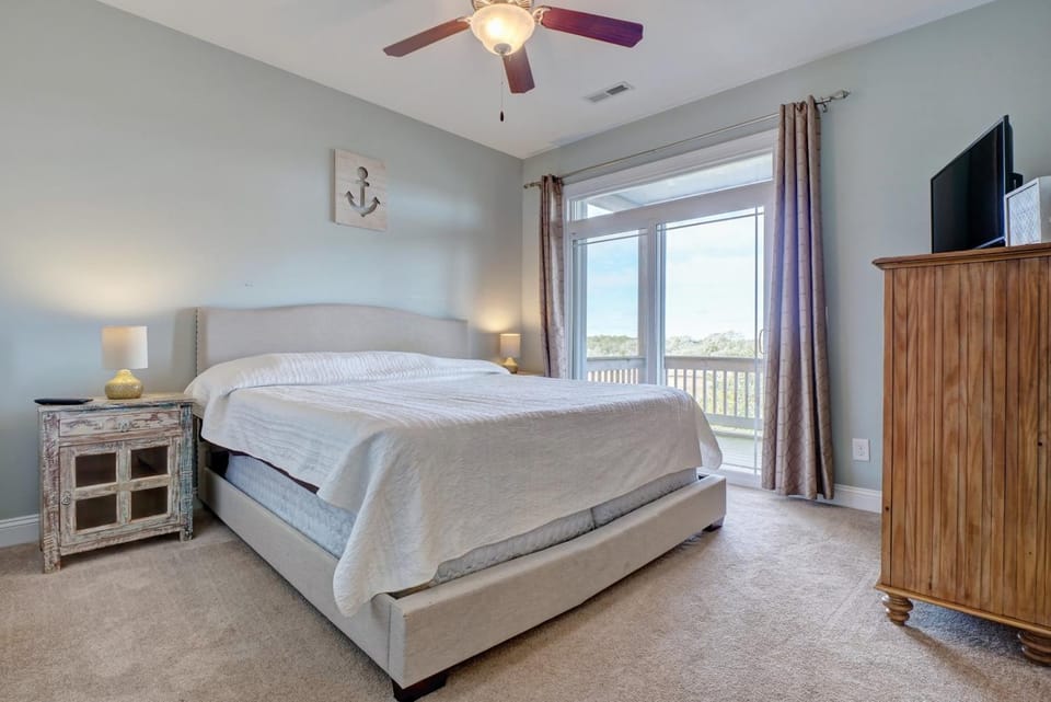 301-E Mandalay Bay - How Sweet The Sound House in Surf City