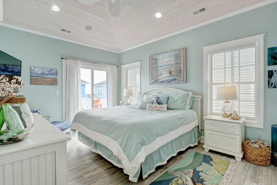 4426 Island Drive - Saltwater Therapy House in North Topsail Beach