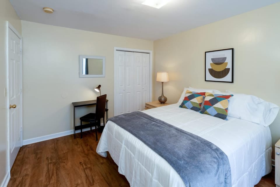 Delightful Duplex - Steps Away from TSU House in Nashville