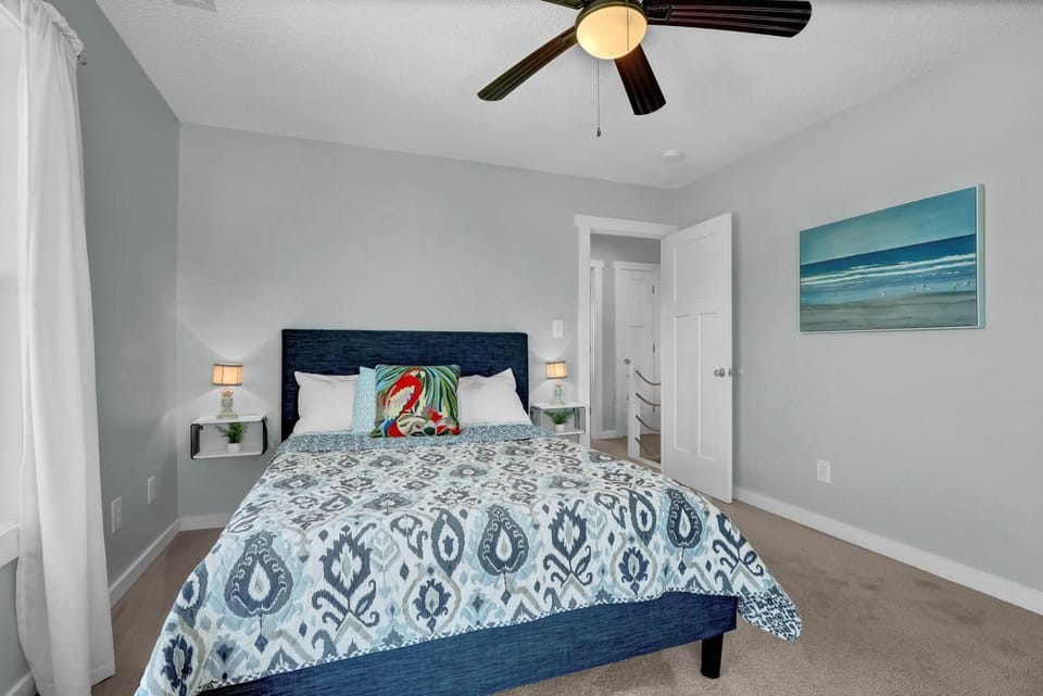 Stunning Second Row Duplex, Easy Beach Access, Pet-friendly House in North Topsail Beach