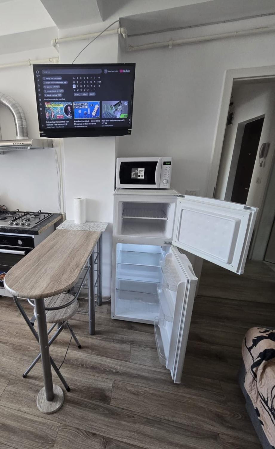 Latin Studio Apartment in Romania
