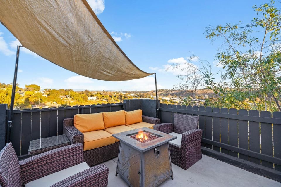 View (from property/room), Balcony/Terrace, fireplace