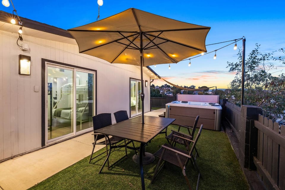 Hot Tub, View (from property/room), Balcony/Terrace, Seating area, Dining area