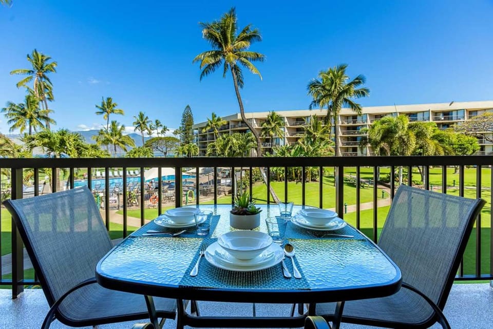 Maui Sunset B217 by Coldwell Banker Island Vacations Apartment in Kihei