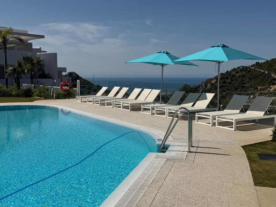 Penthouse sur les Hauteurs Marbella Apartment in Sierra de las Nieves