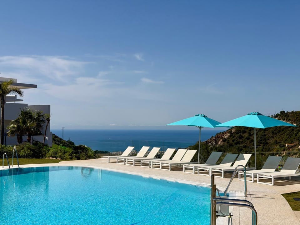 Penthouse sur les Hauteurs Marbella Apartment in Sierra de las Nieves