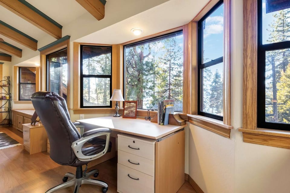 Mountainside Overlook Lake Views & Hot Tub House in Kings Beach