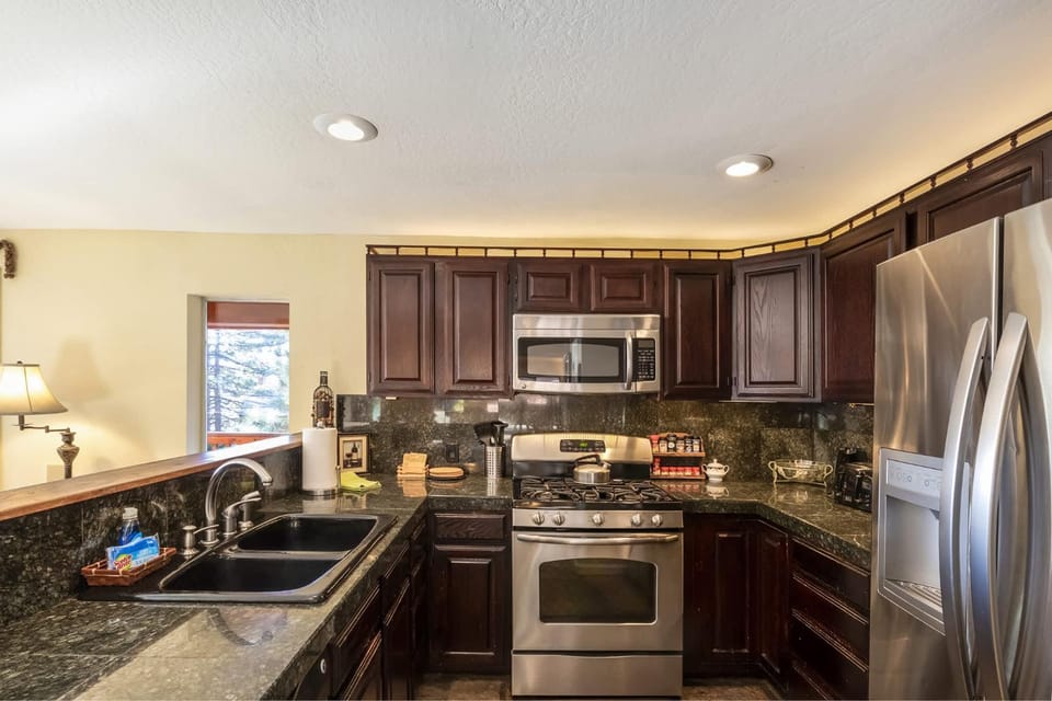 Mountainside Overlook Lake Views & Hot Tub House in Kings Beach