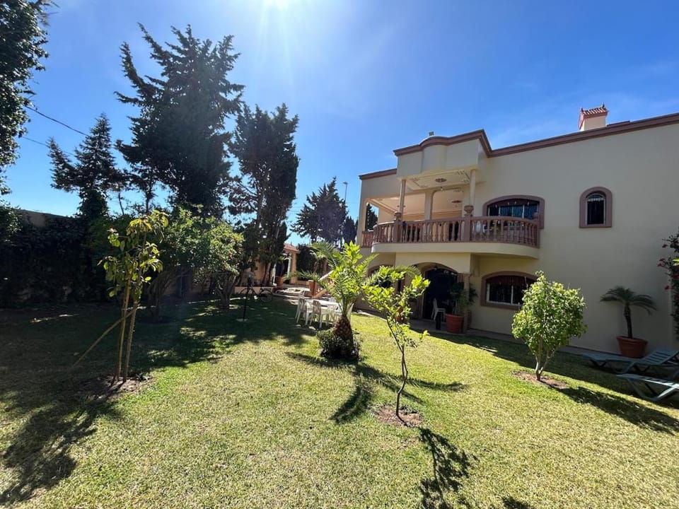 Property building, Garden, Garden, Garden view