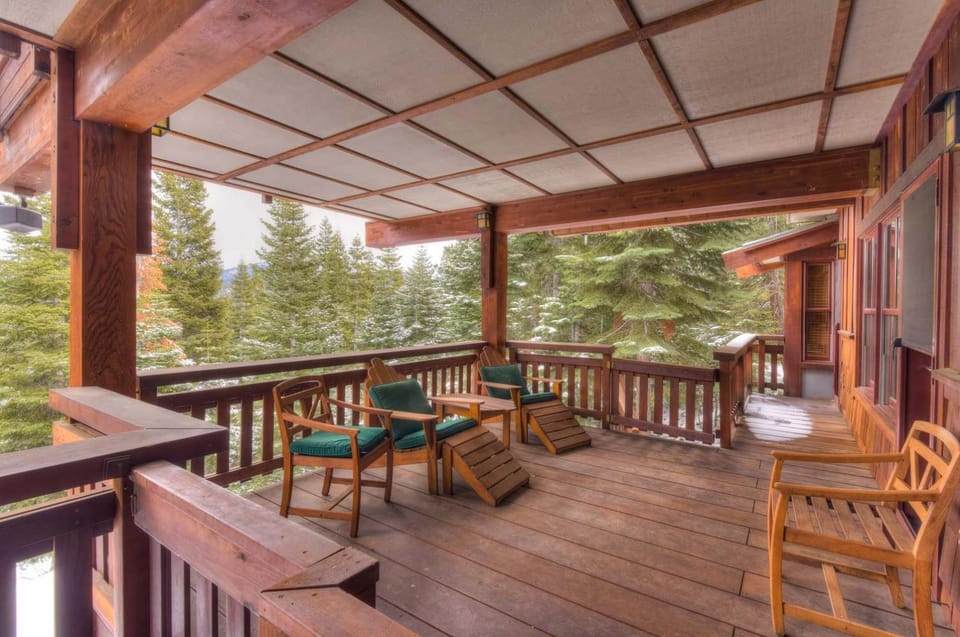 Luxury Northstar Palace with Hot Tub & Games House in Sierra Nevada