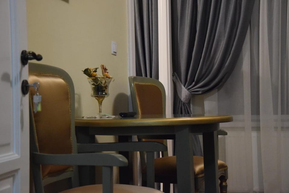 Living room, Decorative detail