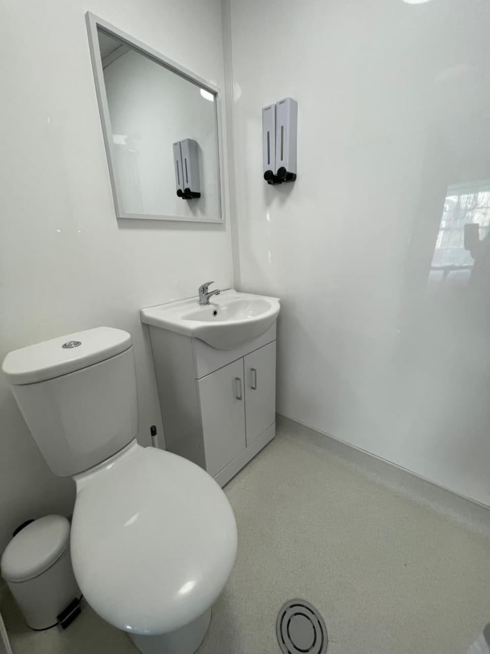 Great Georges Retreat Central Weymouth Beach Contactless Smart Accommodation Hotel in Weymouth