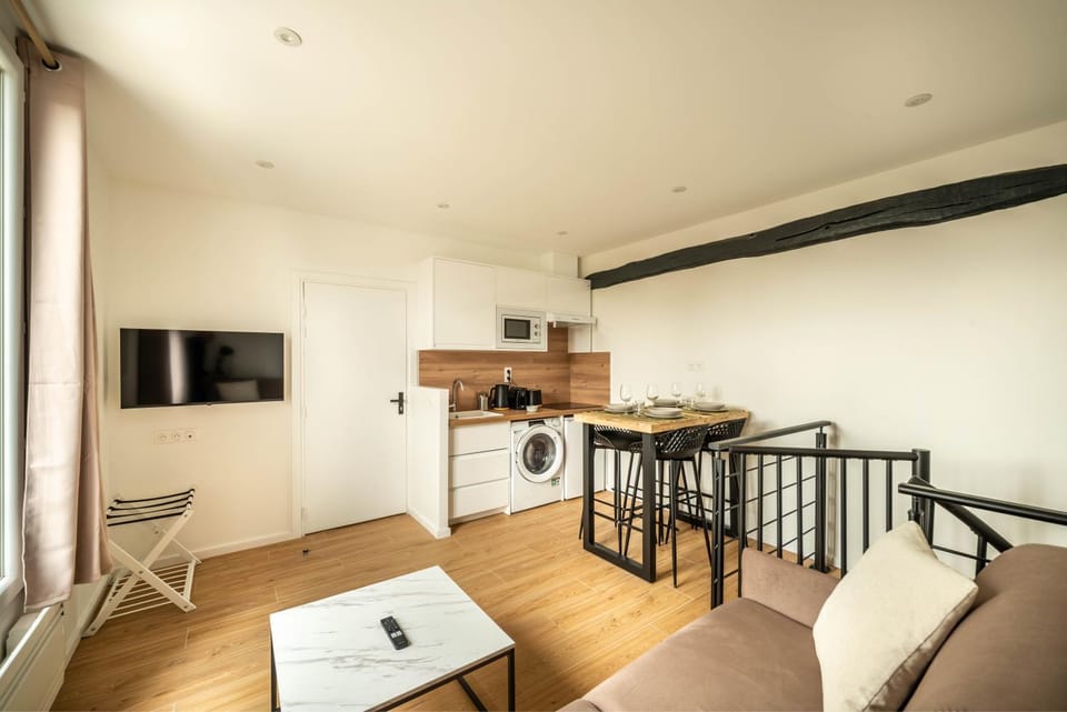 TV and multimedia, Kitchen or kitchenette, Dining area