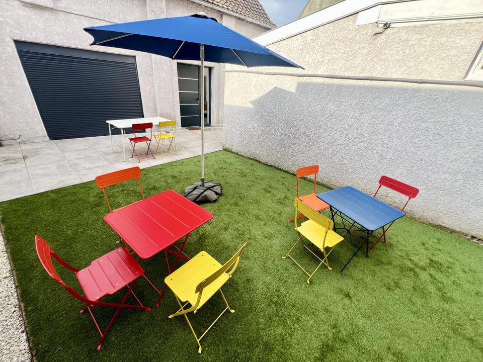 Patio, Day, Garden, View (from property/room), Balcony/Terrace, Dining area