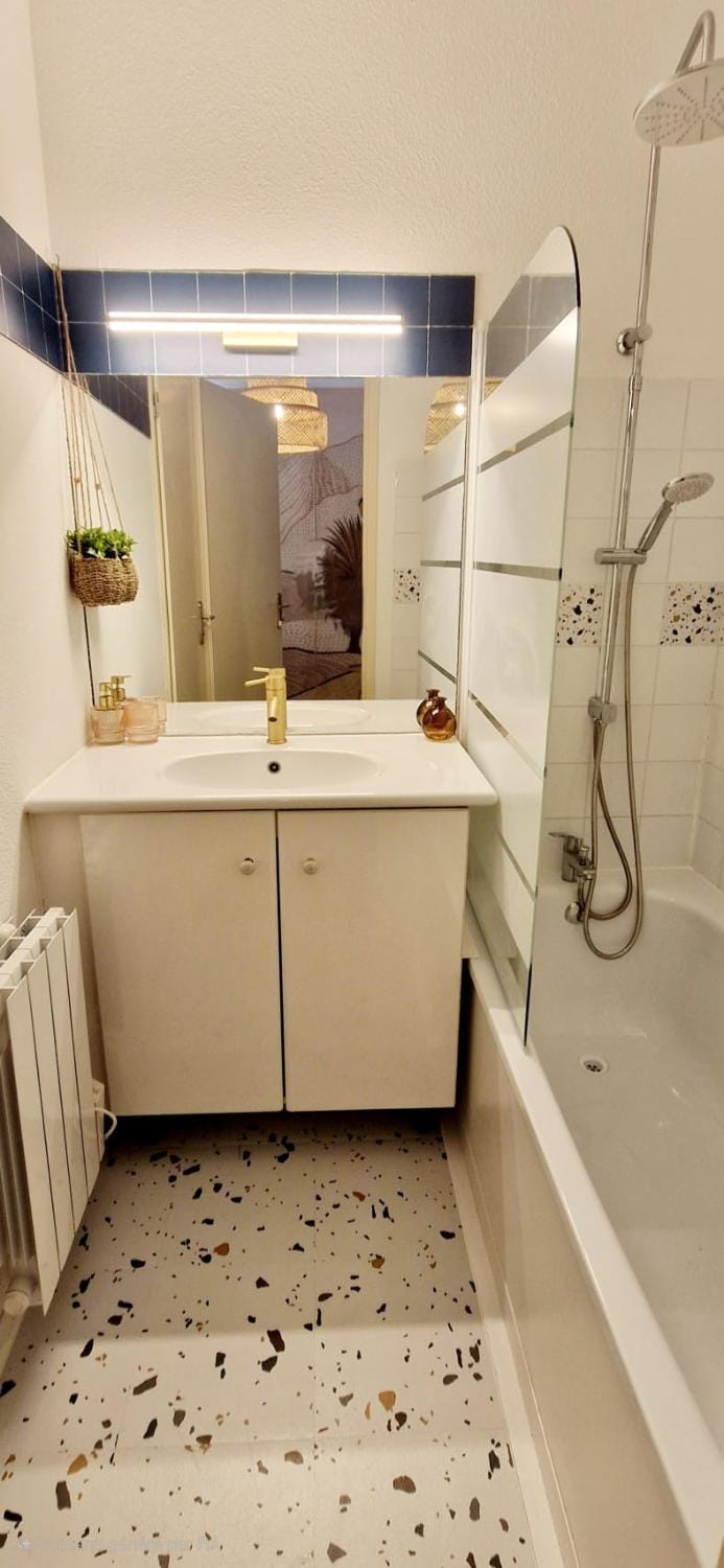 Bathroom, Bath
