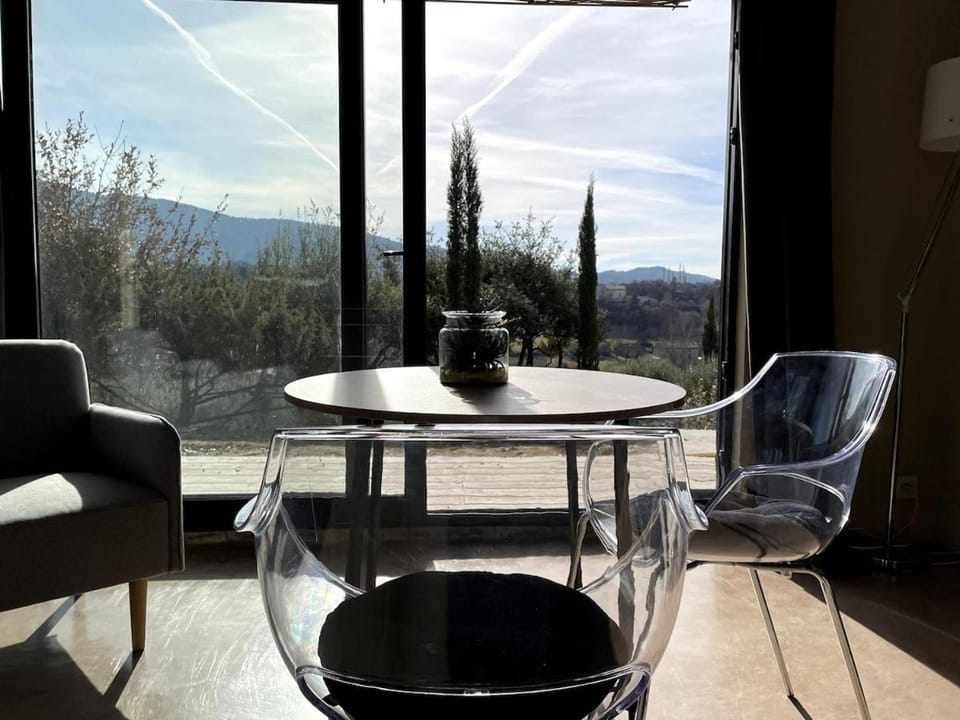 Living room, Garden view