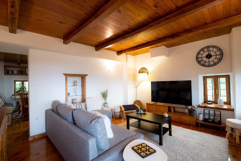 Communal lounge/ TV room, TV and multimedia, Living room, Seating area