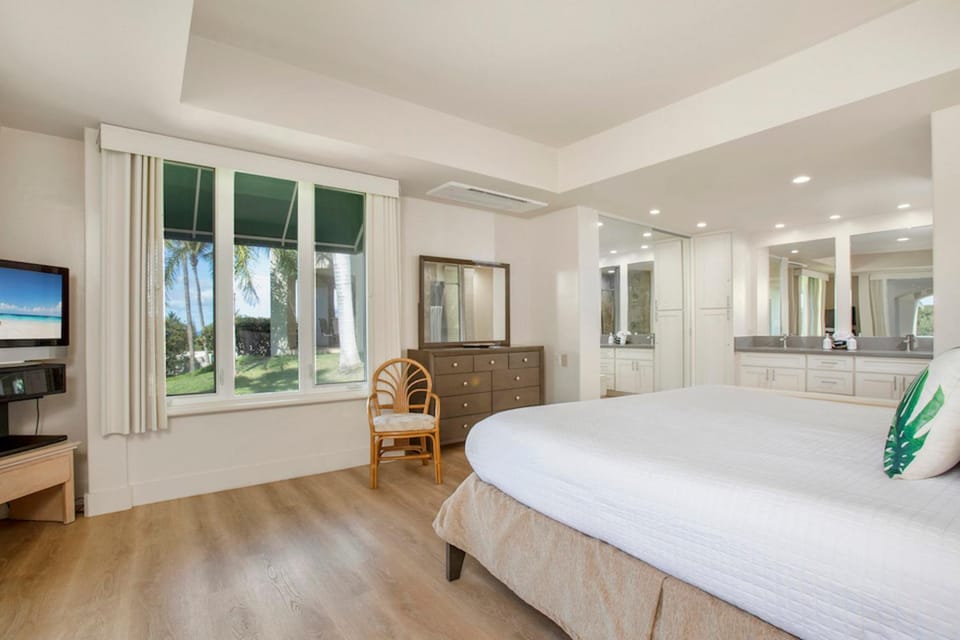 Palms at Wailea 1201 by Coldwell Banker Island Vacations Apartment in Wailea