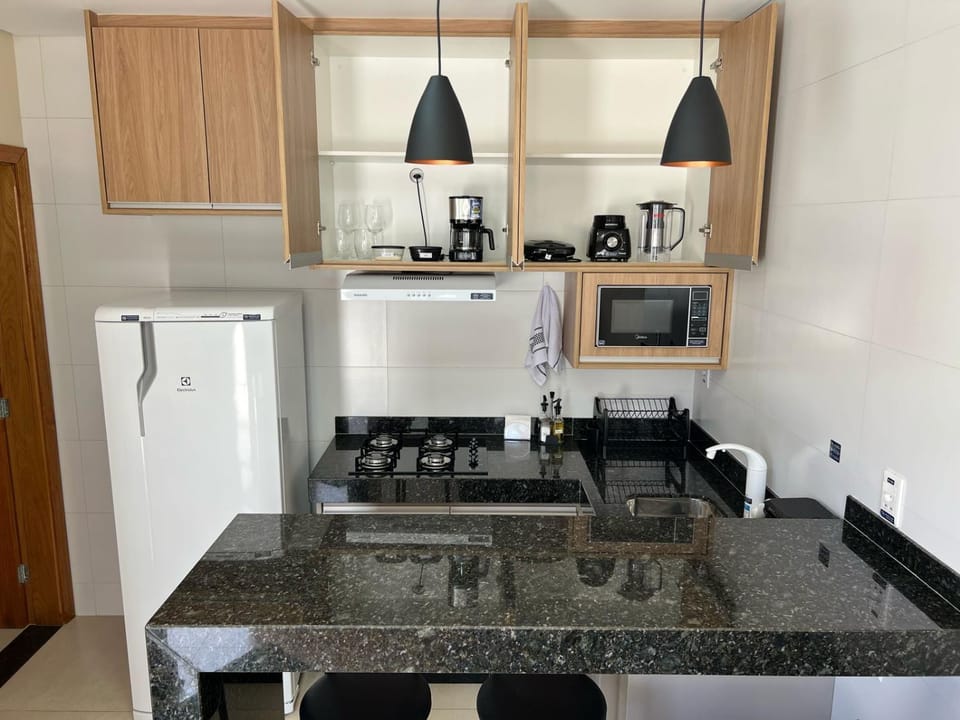 Coffee/tea facilities, Kitchen or kitchenette, microwave, stove