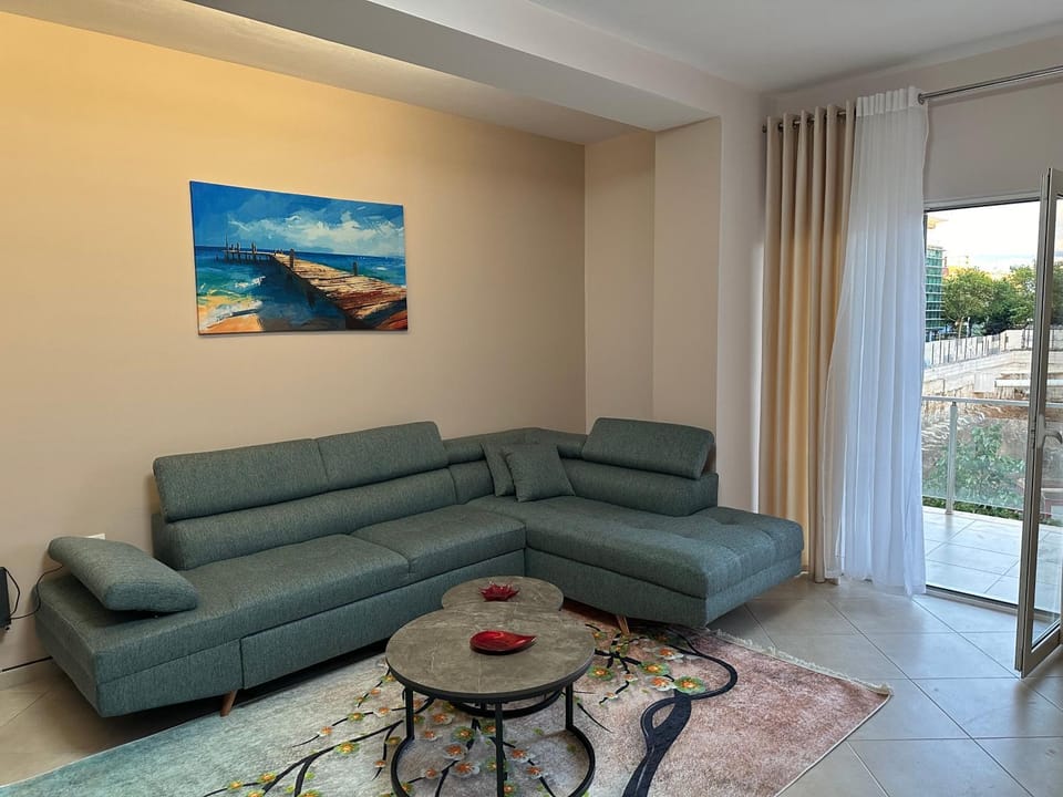 Cozy and Modern 1BR with Full Kitchen Apartment in Tirana