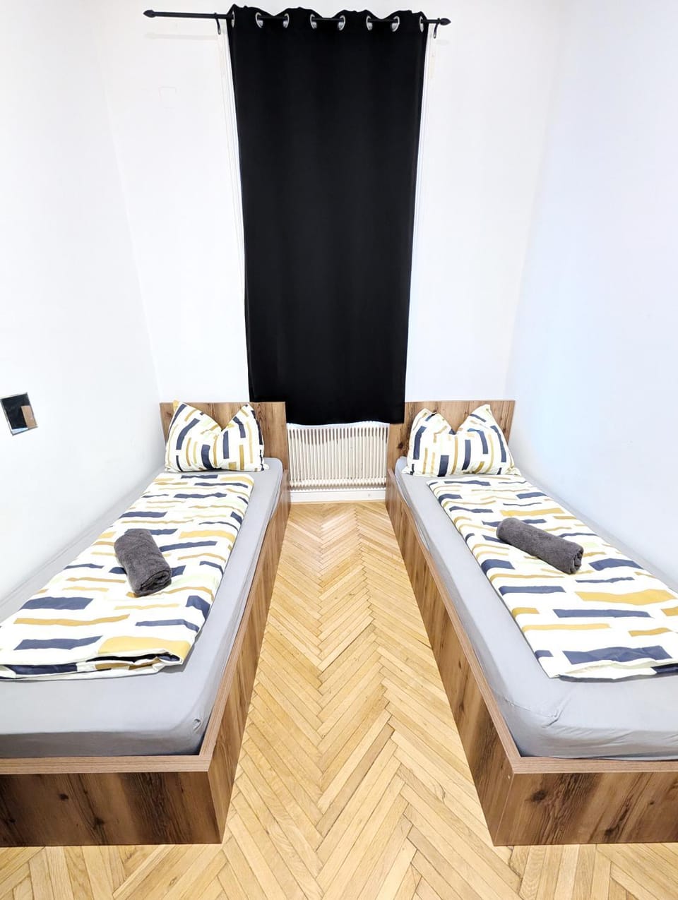 Spacious Rooms - 15 Min from Airport & City Center, 5 Min from Vienna Main-Bus Station EZ9 Vacation rental in Vienna