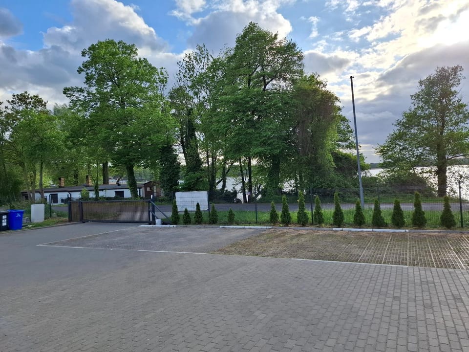 Neighbourhood, Natural landscape, Lake view