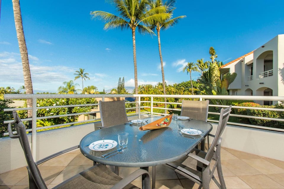 Palms at Wailea 2106 by Coldwell Banker Island Vacations Apartment in Wailea