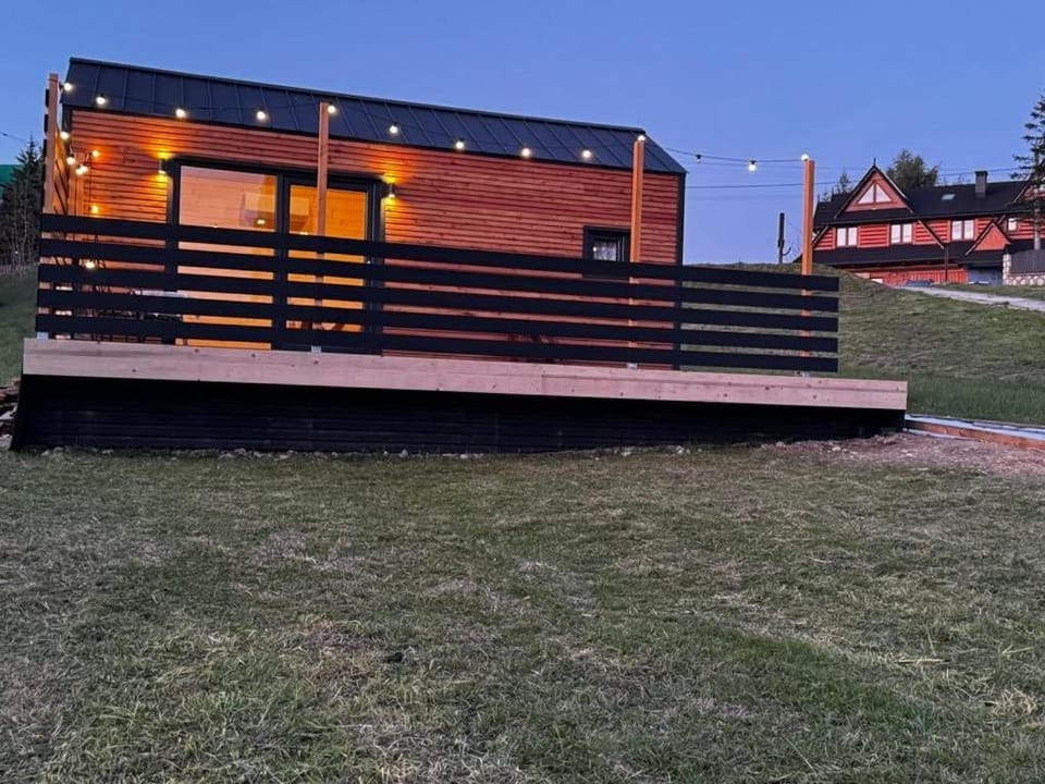 Property building, Garden, Garden view