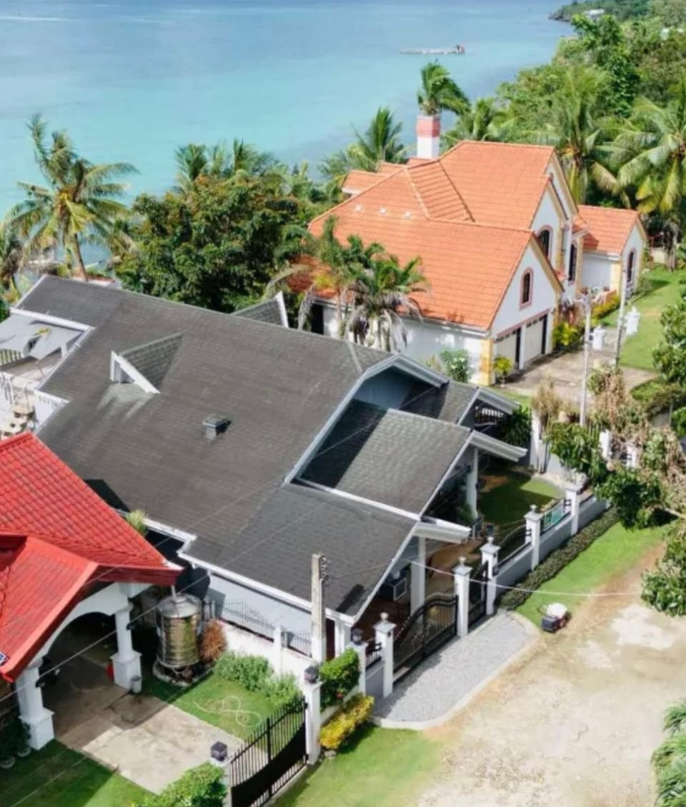 Elevated 4 Bedroom Home Villa in Central Visayas