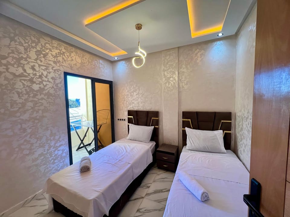 Bed, Balcony/Terrace, Balcony/Terrace, Photo of the whole room, Bedroom, towels