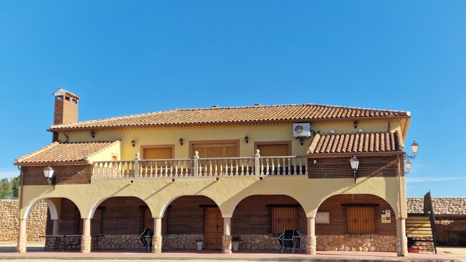 Property building, Balcony/Terrace, Landmark view