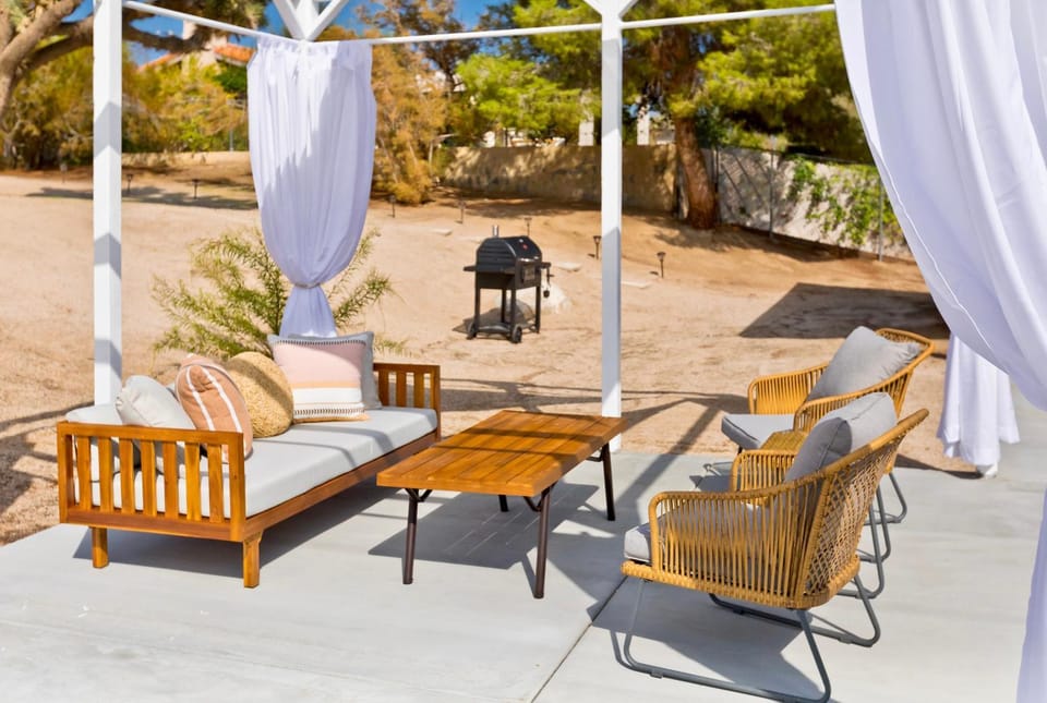Patio, Balcony/Terrace, sunbed